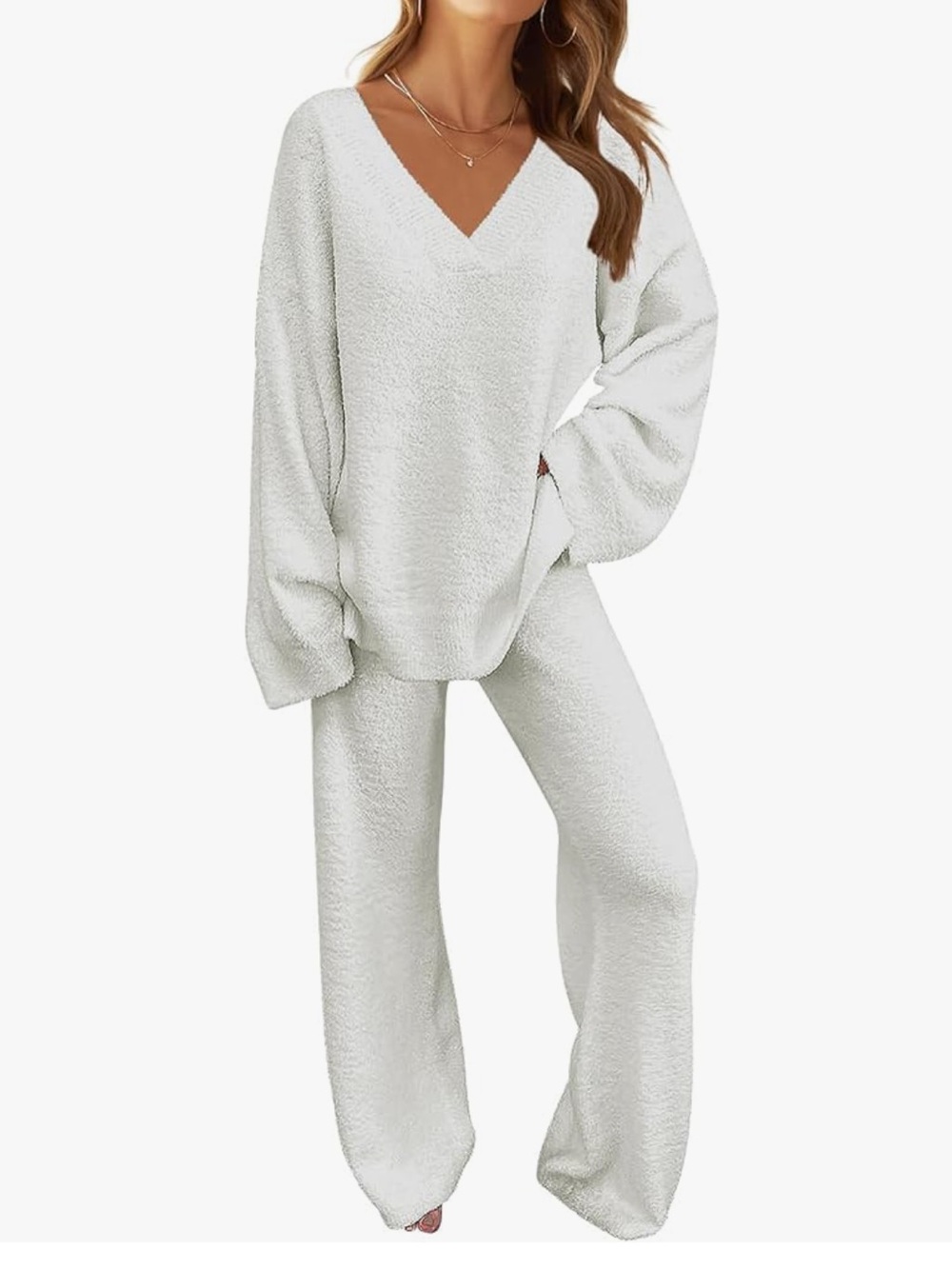 Relaxed V-Neck Fuzzy Pajama Set - White